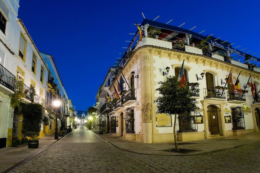 Puerta De Aduares Aparthotel Marbella Exterior photo