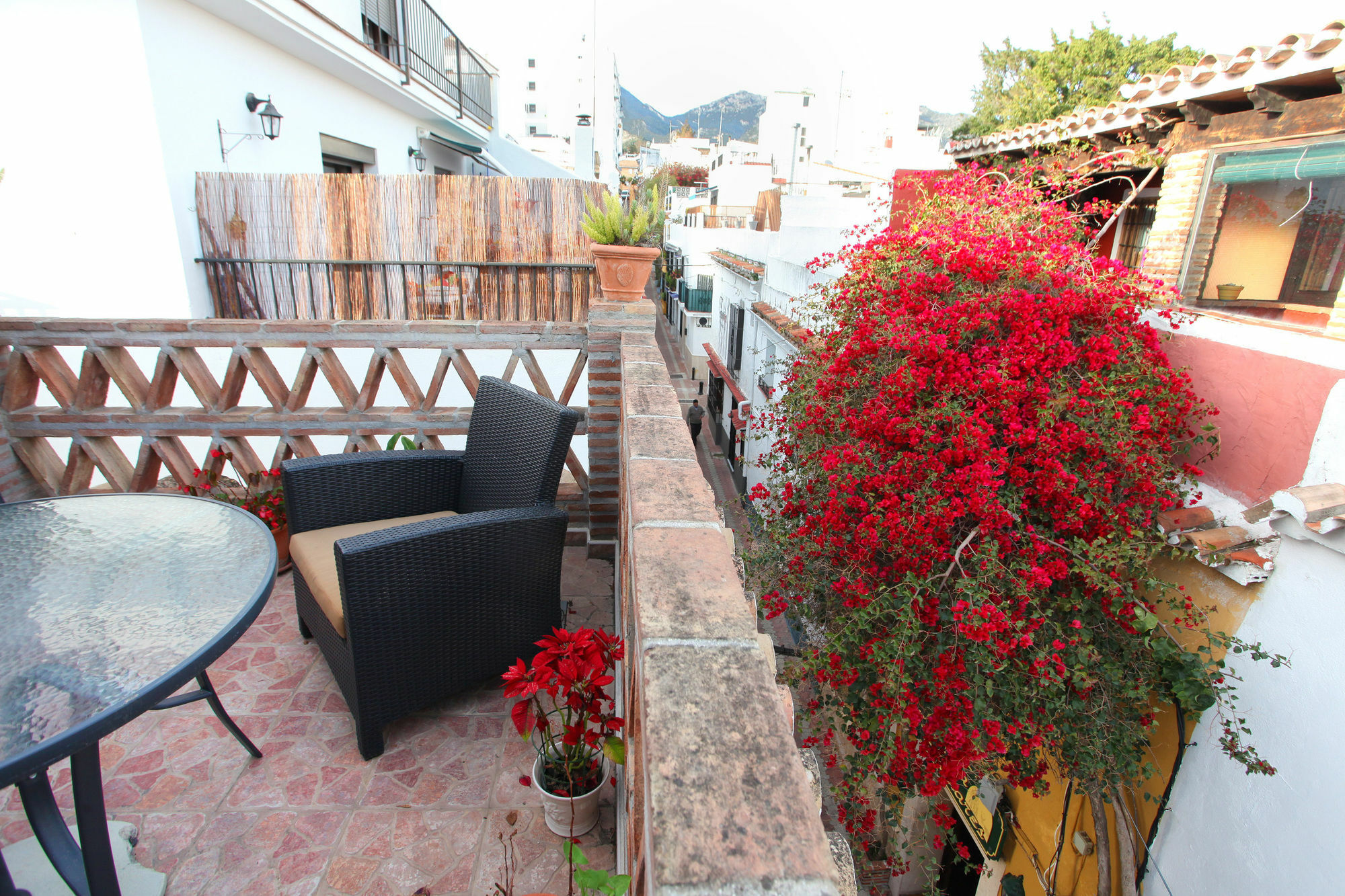 Puerta De Aduares Aparthotel Marbella Exterior photo